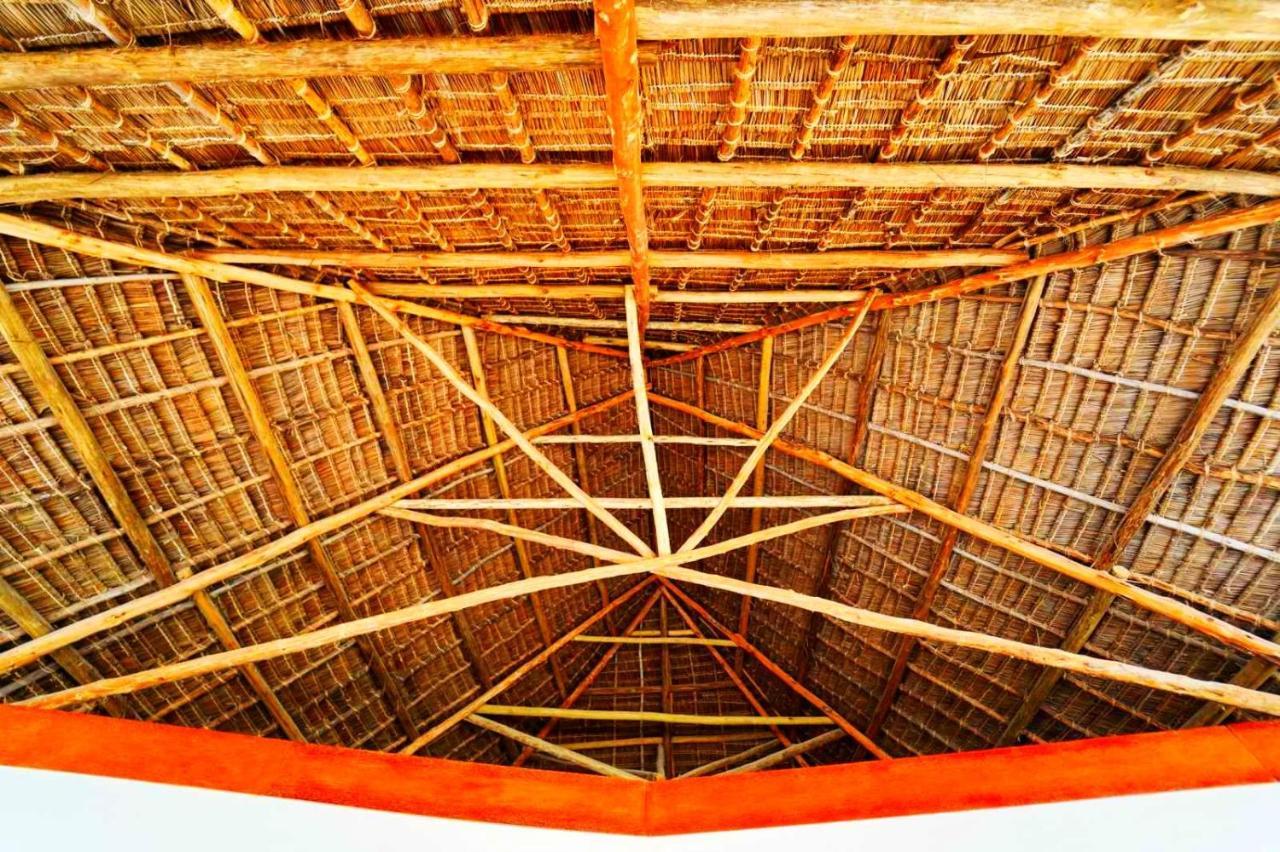Almas Beach Boutique Hotel Makunduchi Buitenkant foto