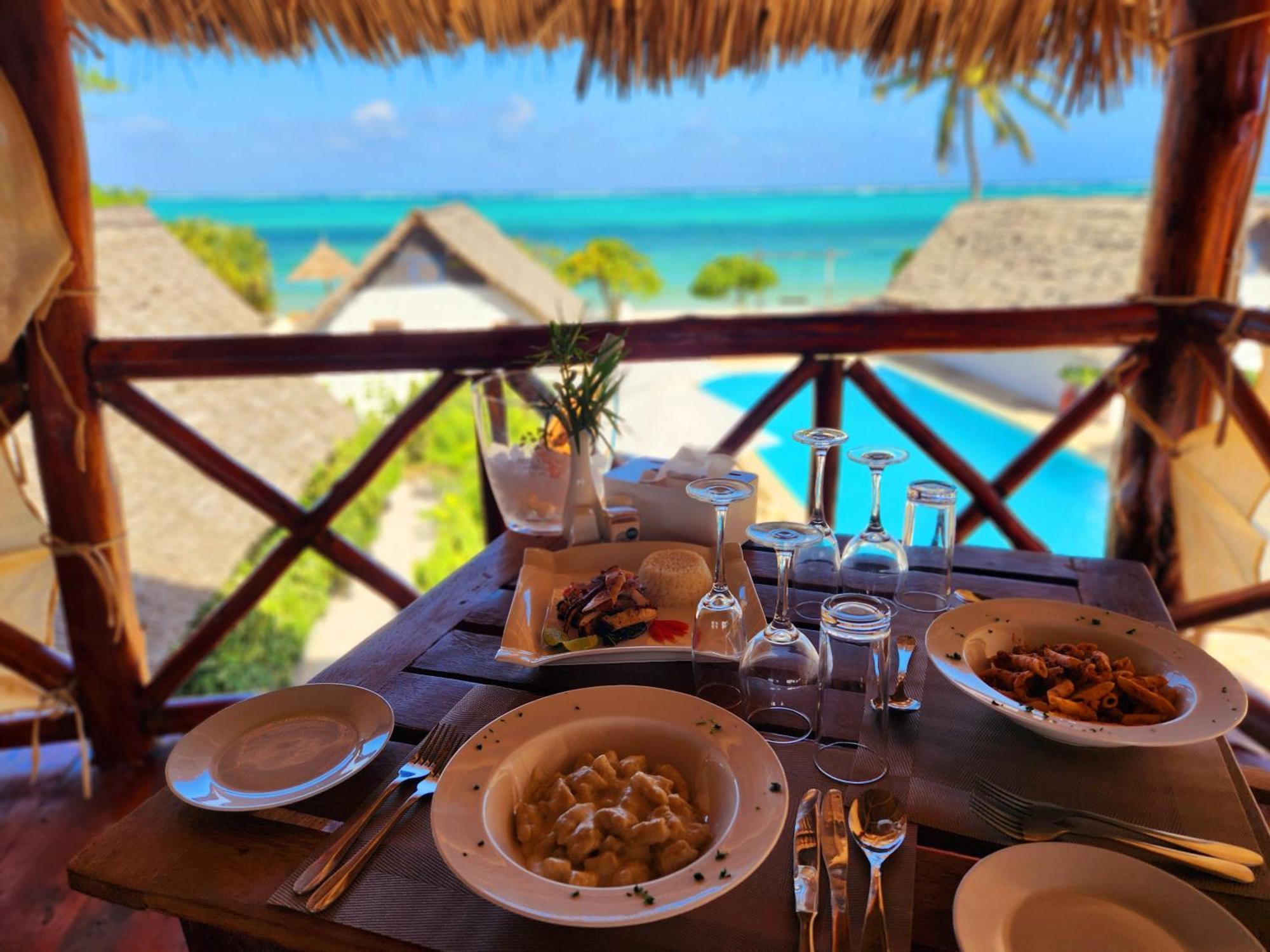 Almas Beach Boutique Hotel Makunduchi Buitenkant foto