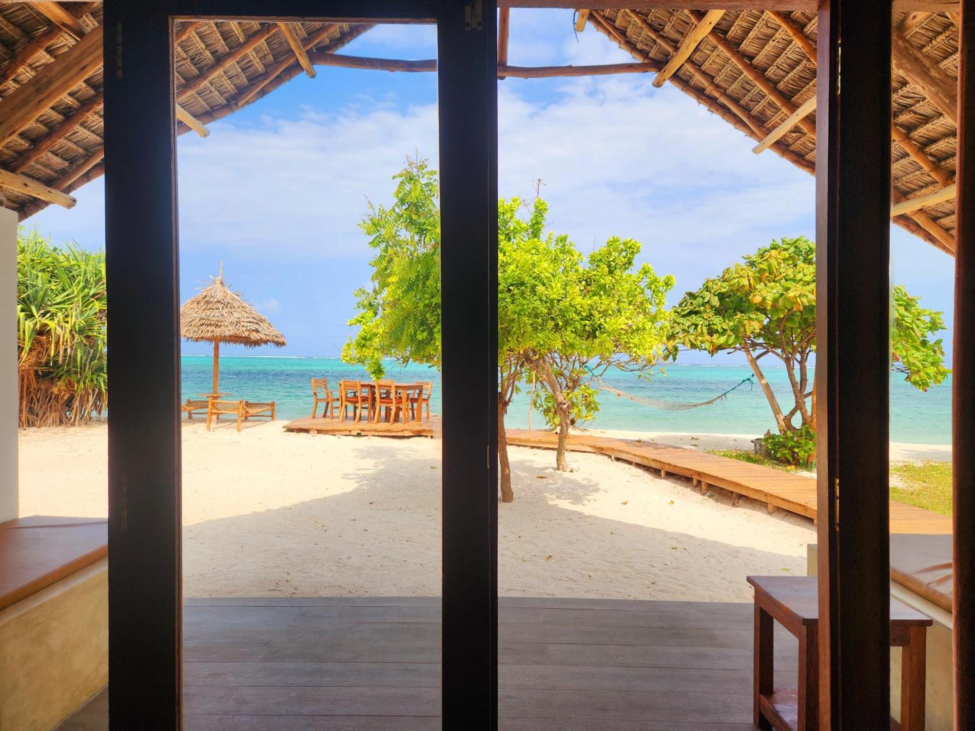 Almas Beach Boutique Hotel Makunduchi Buitenkant foto