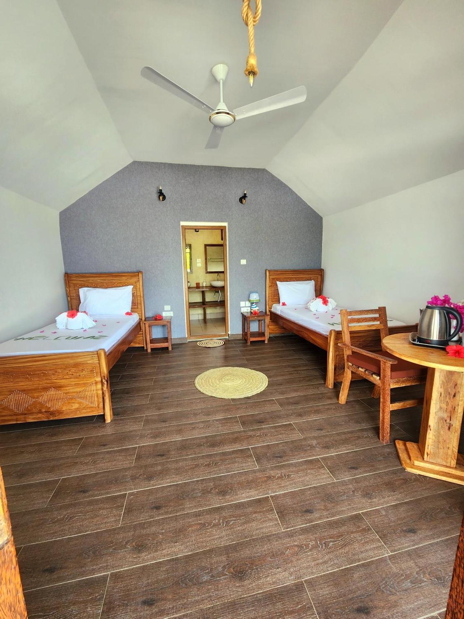 Almas Beach Boutique Hotel Makunduchi Buitenkant foto