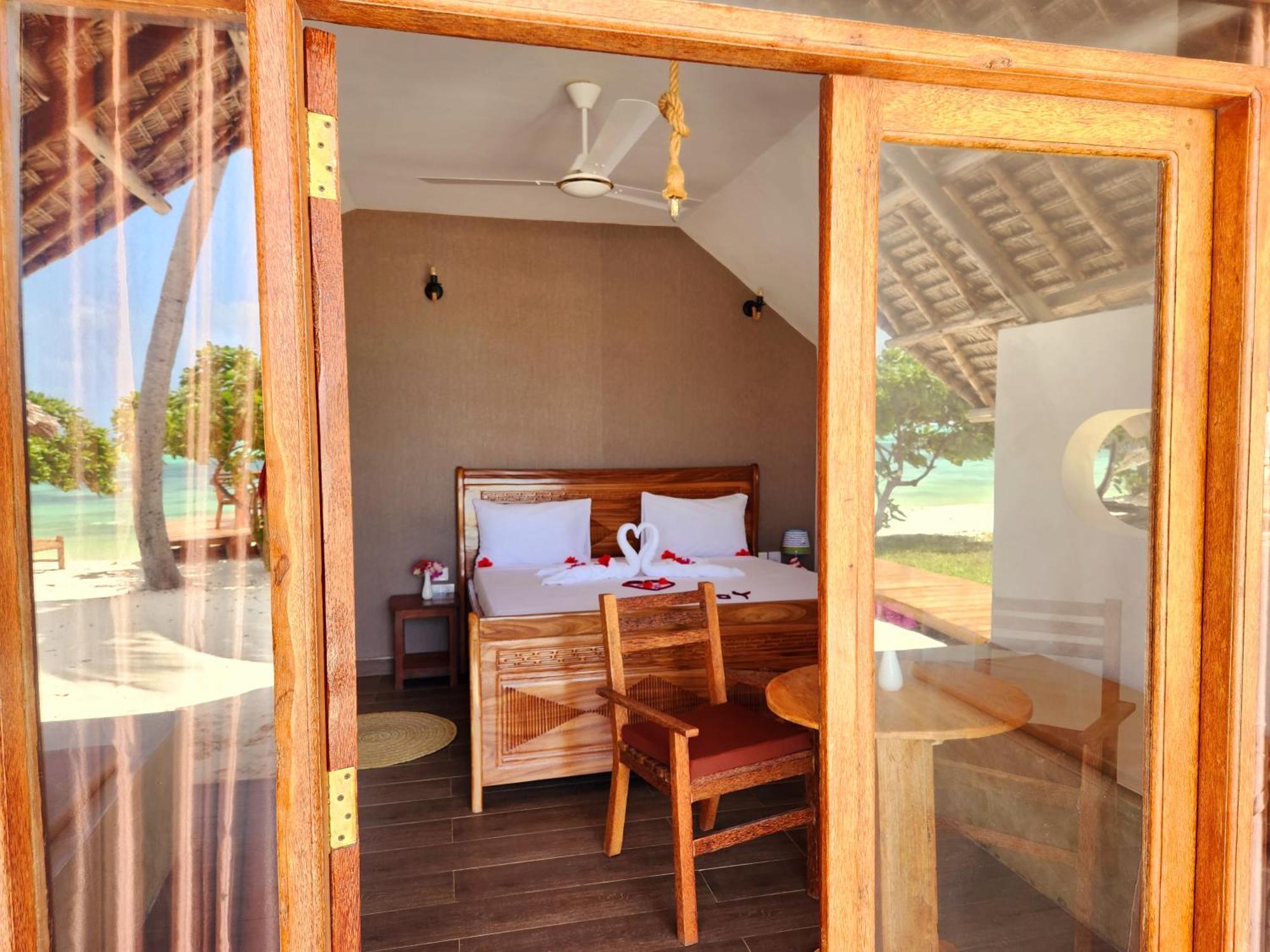 Almas Beach Boutique Hotel Makunduchi Buitenkant foto
