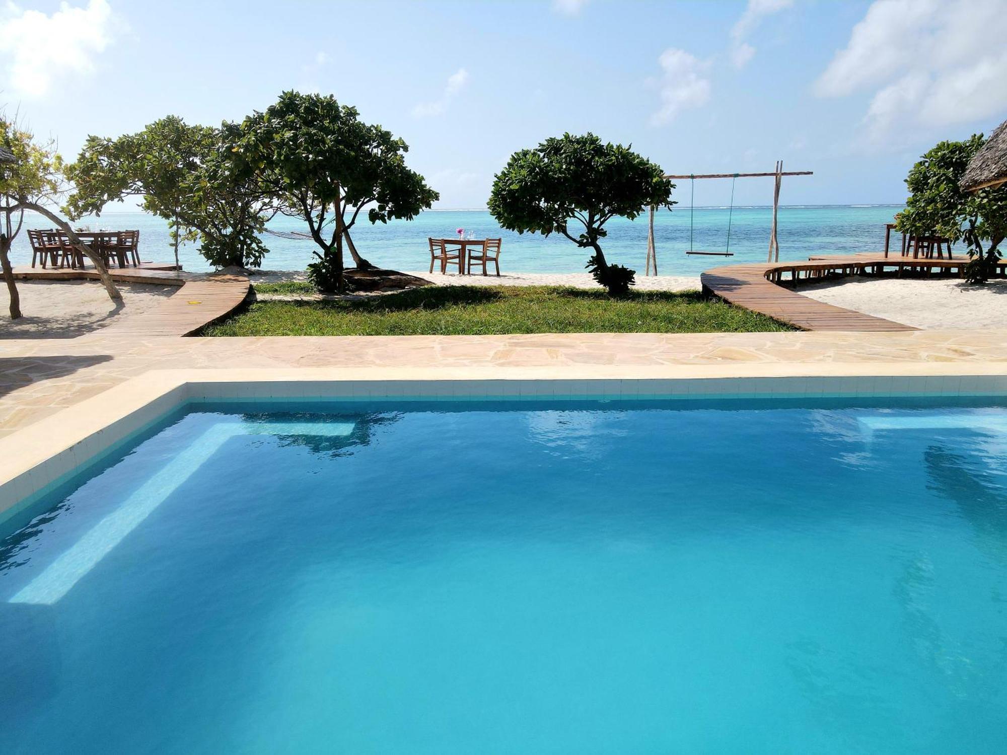 Almas Beach Boutique Hotel Makunduchi Buitenkant foto